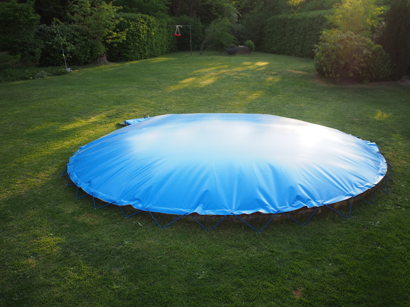 round inflatable pool cover + 20m elastic rope and pump